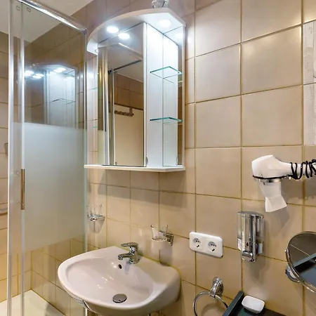Stumpf Apartment *